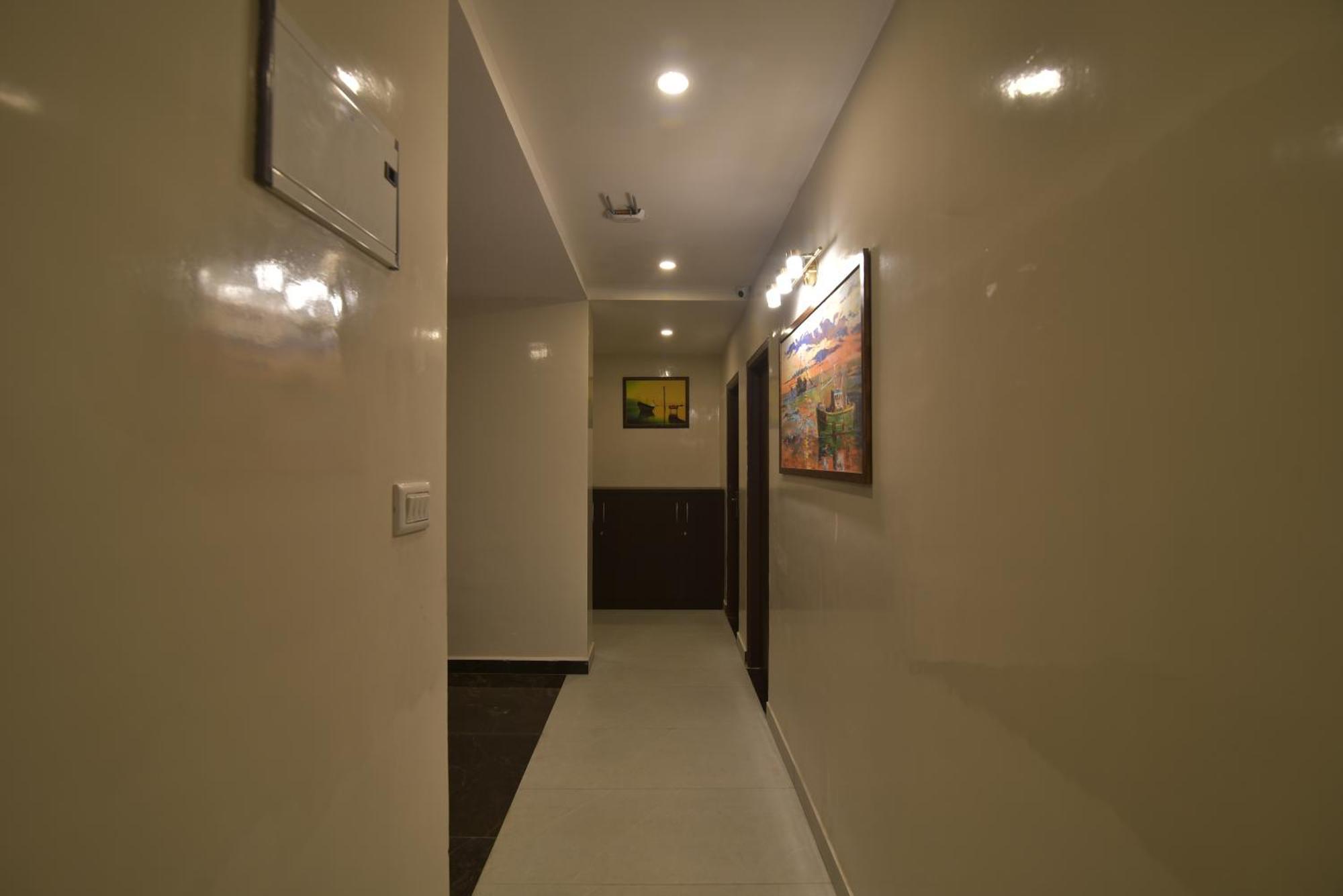 Address 24 Inn Bengaluru Zewnętrze zdjęcie