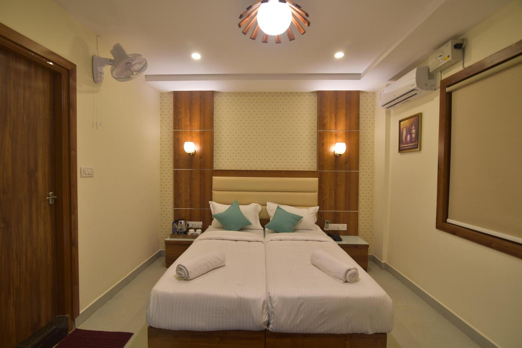 Address 24 Inn Bengaluru Zewnętrze zdjęcie